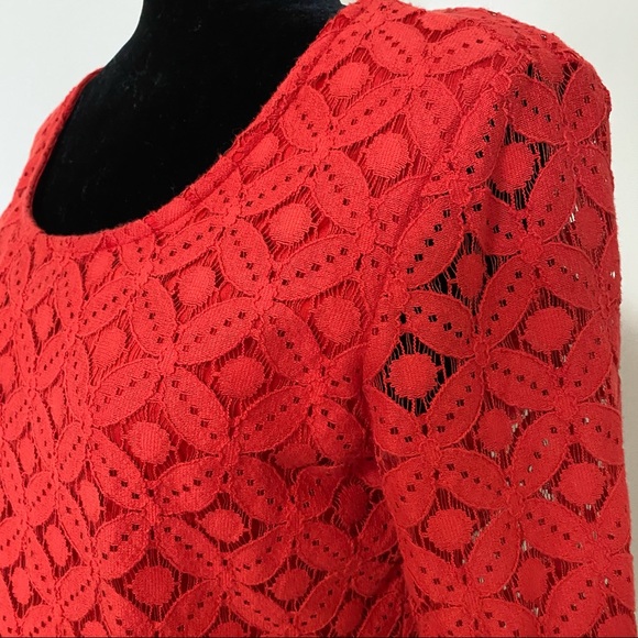 Red lace top - Picture 5 of 8